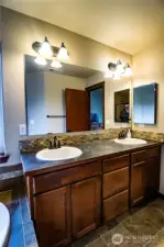 DUAL SINKS IN PRIMARY BATH