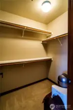 SHELVING IN PRIMARY CLOSET