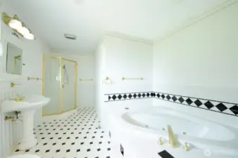 2nd Bathroom
