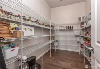 Now, is a great pantry to keep everything in order