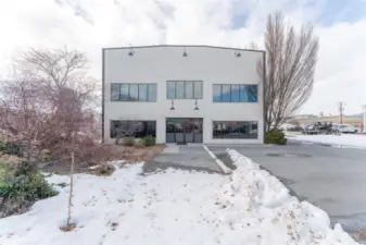 The building adjacent to this property is also for sale! MLS#2336101