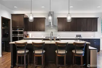 Large kitchen island, perfect for entertaining.