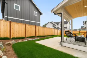 Private deck/backyard