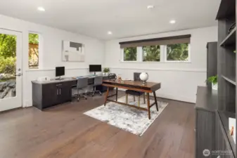 Office area or more flex space.  Access to side yard.