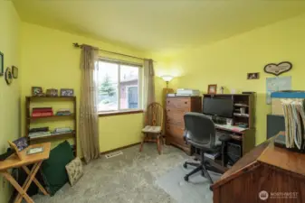 1 of 2 guest bedrooms.