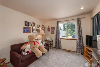 1 of 2 guest bedrooms.