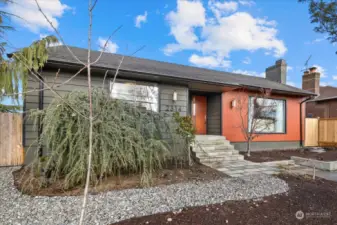 Easy access for commuting with bus stops nearby and close to I-5.