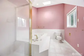 Primary with large soaking tub