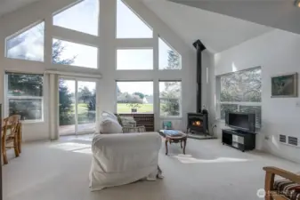 Beautiful, bright living area