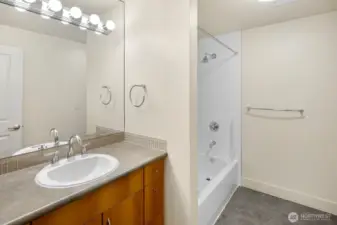 Large bathroom with lots of storage