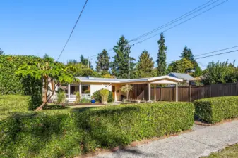 Peaceful setting in walkable neighborhood.