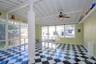 Take another look at this entertaining area—spacious enough for any gathering!