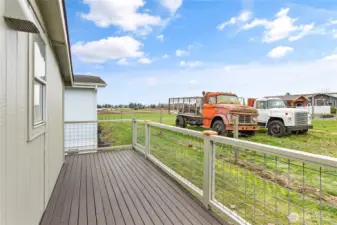 Lot space backs to large field property