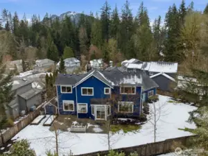 Neighborhood view of Mount Si