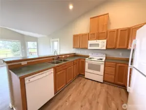 spacous Kitchen newer appliances