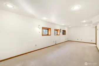 Rec room without virtual staging.