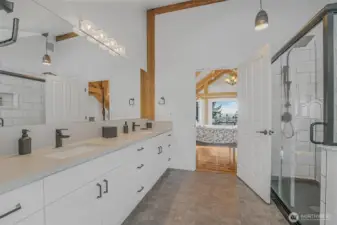 The en-suite is luxuriously fabulous.