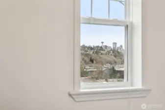 East bedroom. Checking in with Space Needle one more time