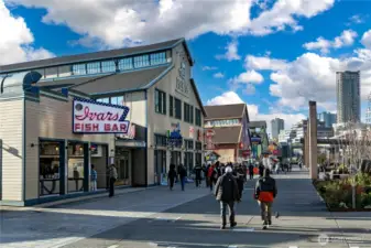 1st Ave S and Main, where galleries, cafés, and everyday life spill onto the street