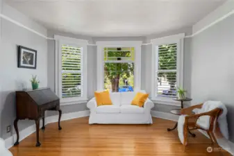 Living room / bay window