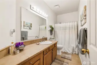 2nd bathroom
