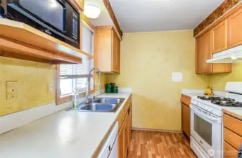 Lots of cabinets