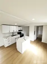 Livingroom to kitchen