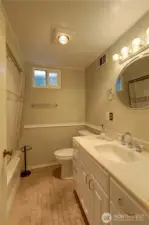 MIL bathroom #4