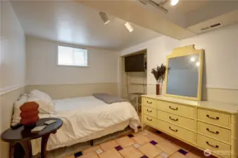MIL Bedroom #5