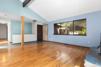 Livingroom and entry