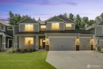 ***Floor plans may vary from actual home constructed. Features, elevation, materials, dimensions and layout are all subject to change without notice.****