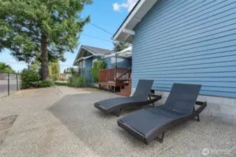 West Side Patio  4524 N 11th Street Tacoma, WA 98406