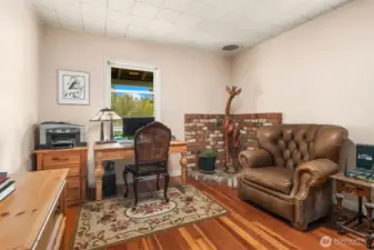 Currently used as an office on the mvinfloor this room could serve as a bedroom