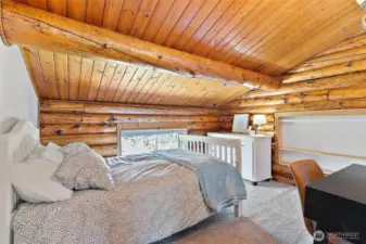upstairs bedroom #4