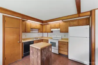 Bright and functional kitchen