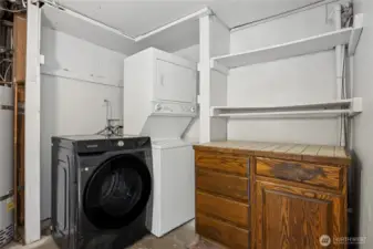 2nd laundry room