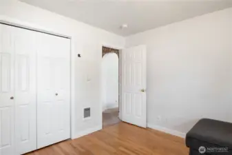 2nd bedroom