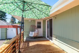 Lovely deck in the back
