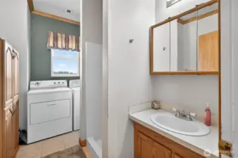 Utility room/shared bathroom