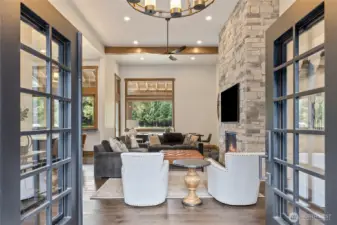 Step into 291 Ruby King Loop