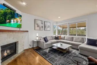 Cozy gas fire place in family room