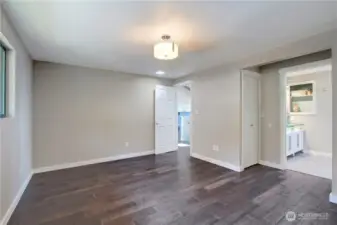 Main level primary with ensuite bathroom.