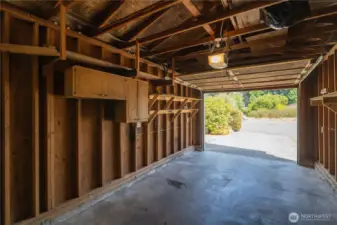 1 Car Garage