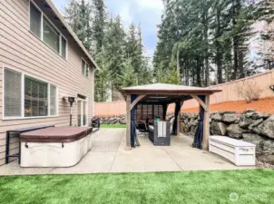 Fantastic outdoor space with cabana, hot tub and sportscourt