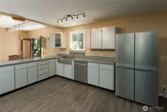 4-door KitchenAid stainless steel refrigerator.