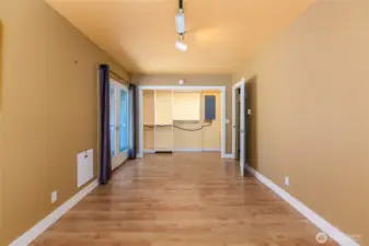 Ground floor bedroom suite.