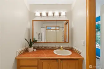 Primary bath!