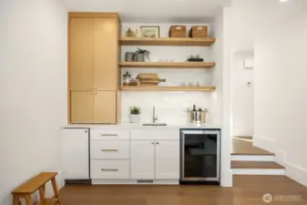 Wet Bar main Kitchen