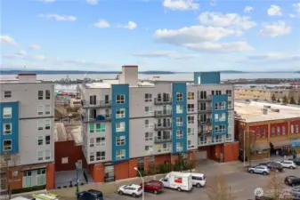 Perfect location to walk downtown Everett