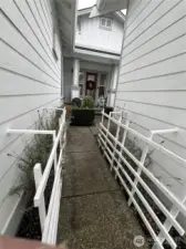 Private entrance to front door
